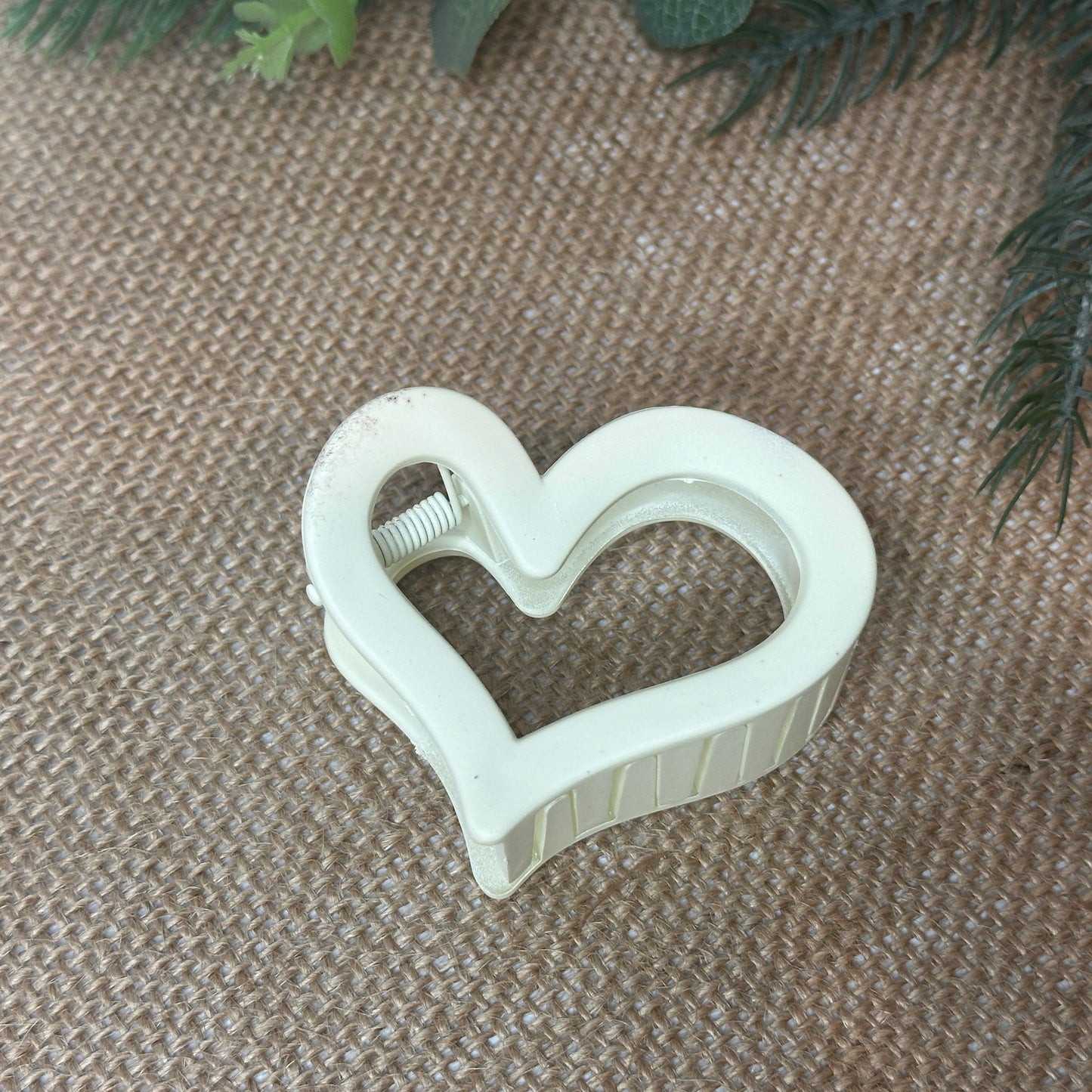 Heart Hair Claw - Various Colours