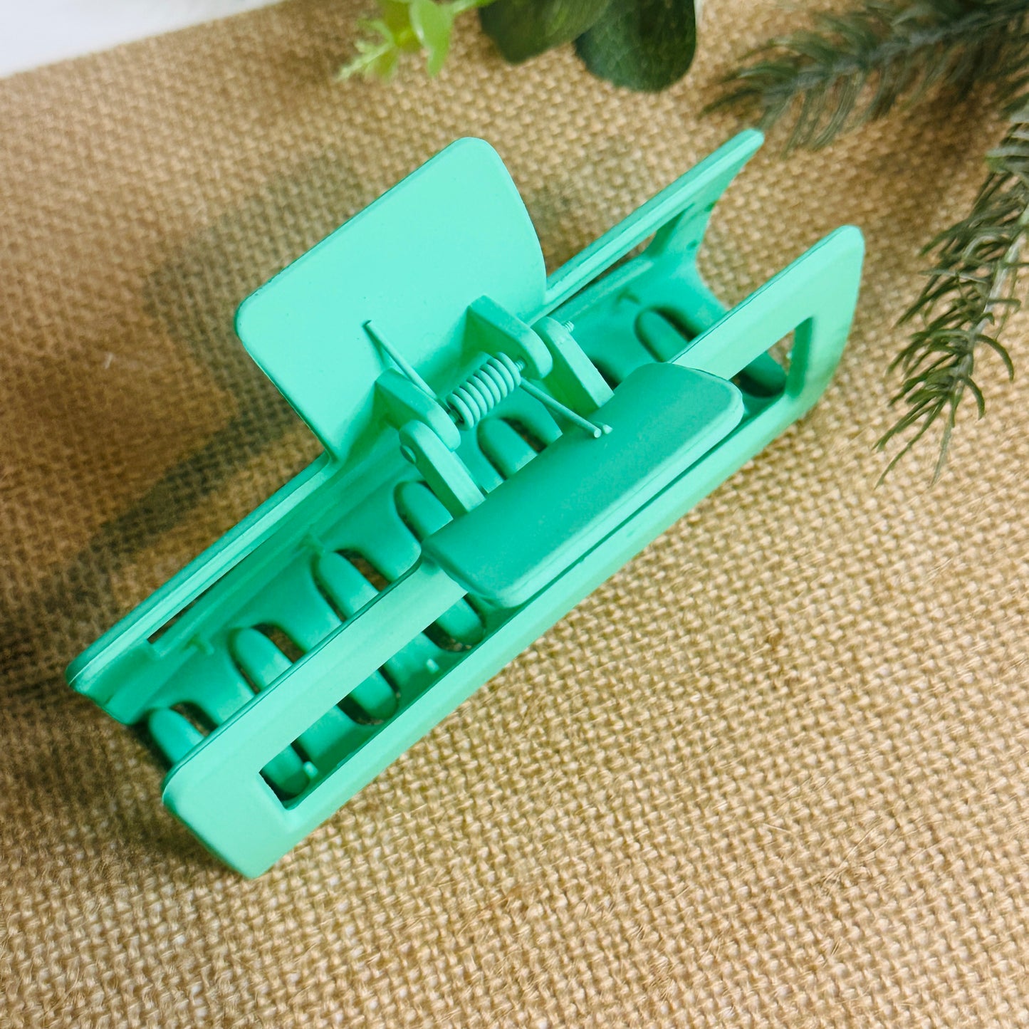 Green XL Claw